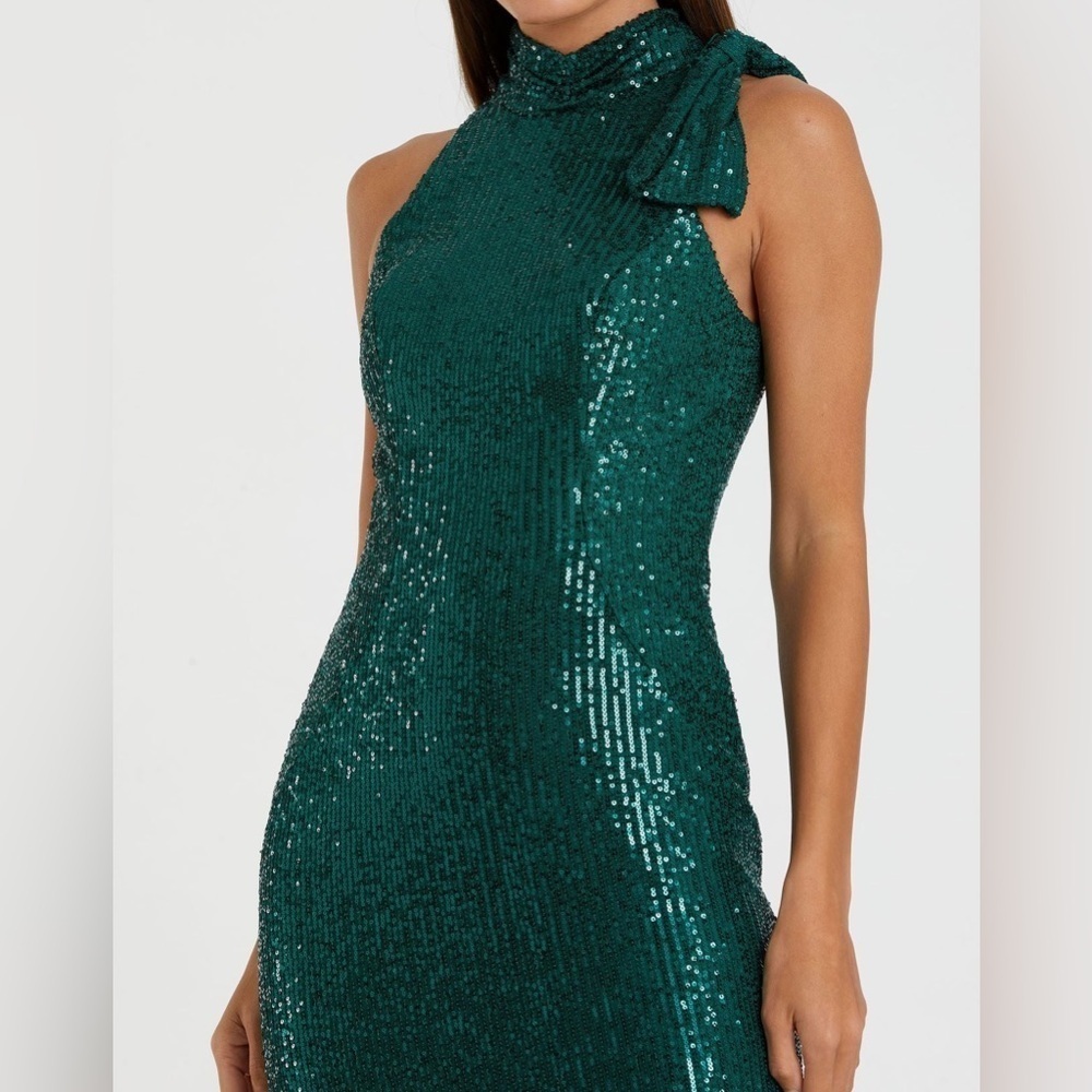 IEENA FOR MAC DUGGAL NWT 11280
Sequined Soft Tie Halter Neck Column Gown - Picture 2 of 6